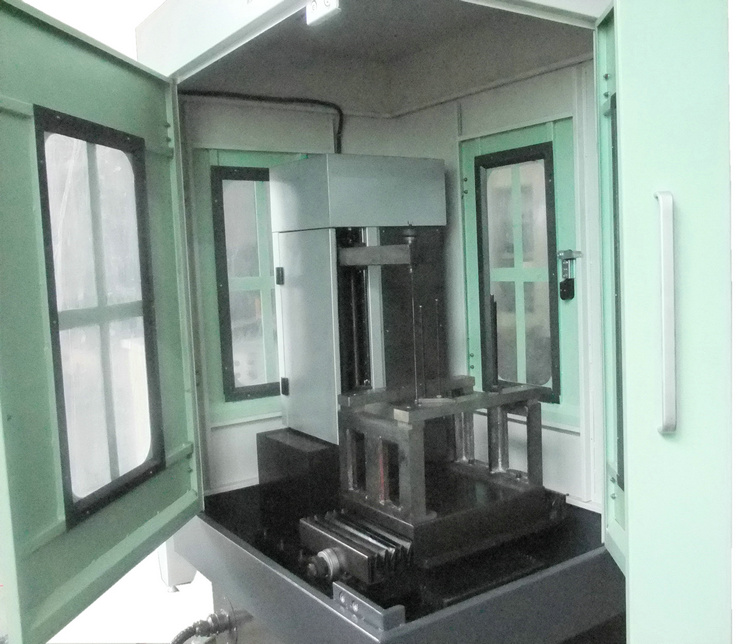 數(shù)控石墨加工設(shè)備切割機(jī)